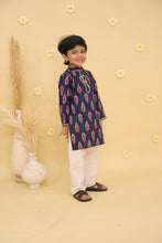 Boys Printed Pure Cotton Straight Kurta with Pyjamas