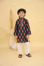 Boys Printed Pure Cotton Straight Kurta with Pyjamas